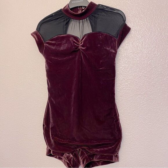 WEISSMAN Dance costume burgundy velvet mesh Unsteady
12512 unitard LC child - Picture 2 of 12
